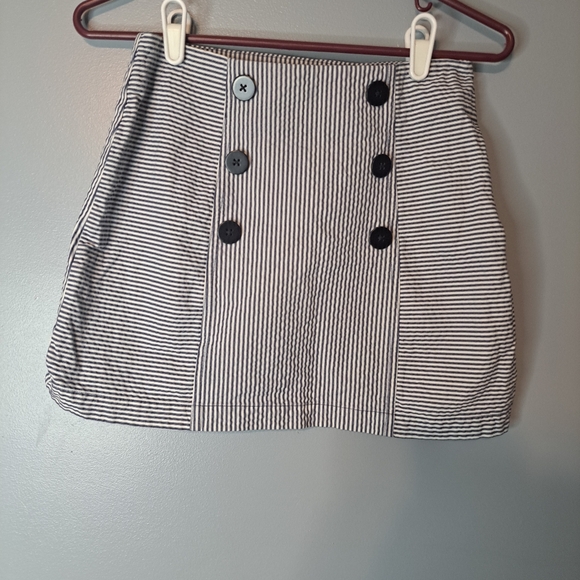 Urban Outfitters skirt. Size Small-P - Picture 3 of 7